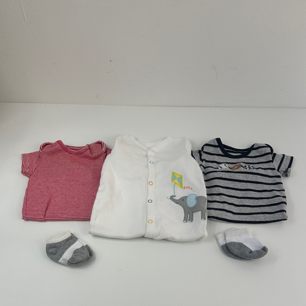 Carter's LOT OF 3 onesies size 6 months white red black animal print